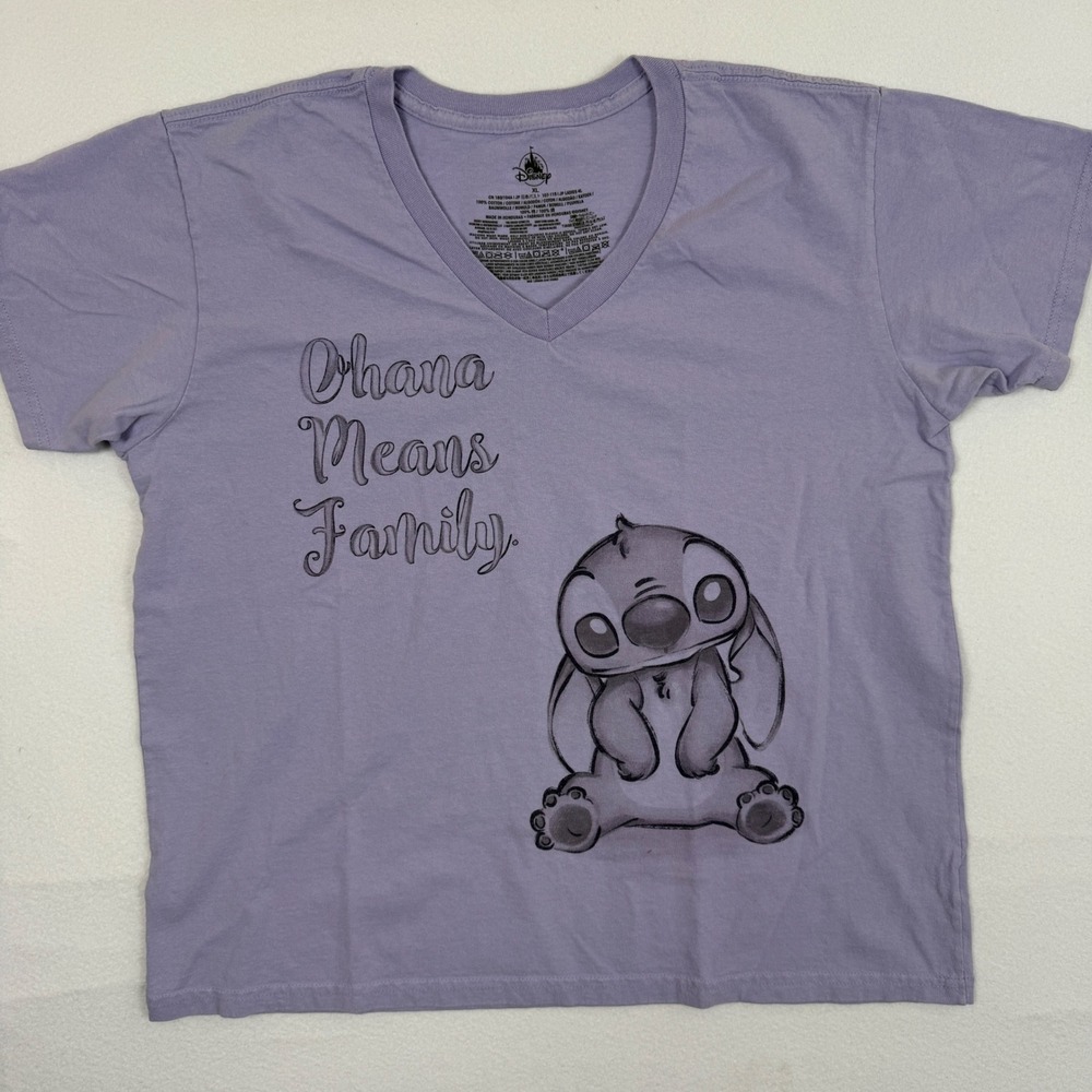 Disney Lilo & Stitch Ohana Means Family V-Neck Graphic T-Shirt Purple XL